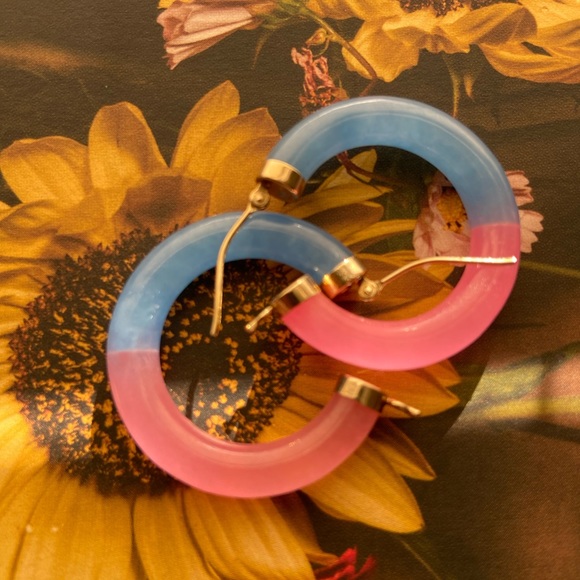 14k Genuine Jade Hoops - Mint Condition - Picture 6 of 16